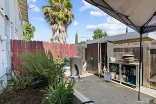 7706 La Mancha Way, Sacramento, CA 95823 - Photo 21
