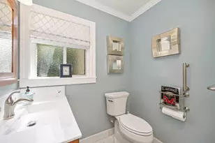 1725 50th St, Sacramento, CA 95819 - Photo 25