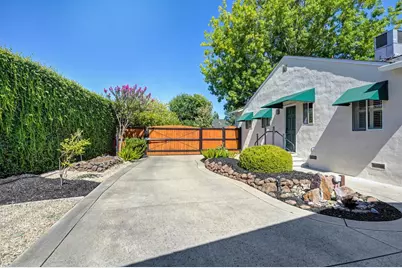 1725 50th Street, Sacramento, CA 95819 - Photo 43