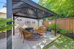 1725 50th St, Sacramento, CA 95819 - Photo 51