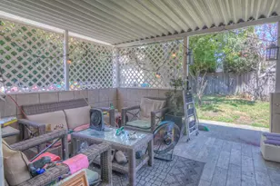 5621 Revelstok Dr, Sacramento, CA 95842 - Photo 15