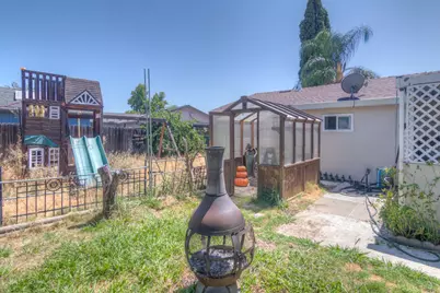 5621 Revelstok Drive, Sacramento, CA 95842 - Photo 17