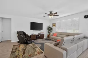 8138 Scrimshaw Wy, Sacramento, CA 95829 - Photo 7