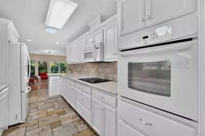 3931 Aberdeen Way, Sacramento, CA 95821 - Photo 17