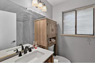 7711 Lakewood Park Drive, Sacramento, CA 95828 - Photo 27