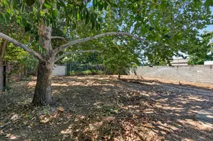 7711 Lakewood Park Dr, Sacramento, CA 95828 - Photo 33