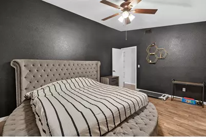 7711 Lakewood Park Drive, Sacramento, CA 95828 - Photo 25
