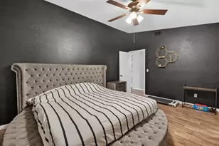 7711 Lakewood Park Dr, Sacramento, CA 95828 - Photo 25