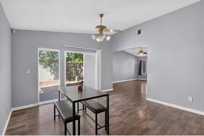 7711 Lakewood Park Drive, Sacramento, CA 95828 - Photo 17