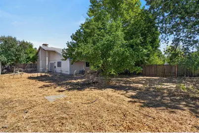 7711 Lakewood Park Drive, Sacramento, CA 95828 - Photo 37