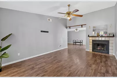 7711 Lakewood Park Drive, Sacramento, CA 95828 - Photo 5