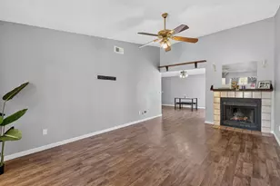 7711 Lakewood Park Dr, Sacramento, CA 95828 - Photo 5