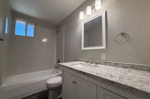 1424 Youngs Ln, Yuba City, CA 95991 - Photo 3