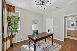 10070 Red Tail Hawk Way, Sacramento, CA 95829 - Photo 13