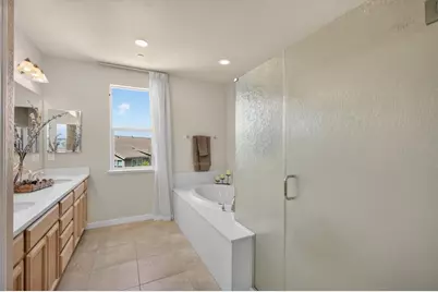 10070 Red Tail Hawk Way, Sacramento, CA 95829 - Photo 51