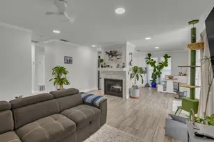 705 Roundtree Ct, Sacramento, CA 95831 - Photo 13