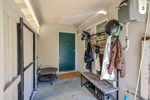 705 Roundtree Ct, Sacramento, CA 95831 - Photo 7