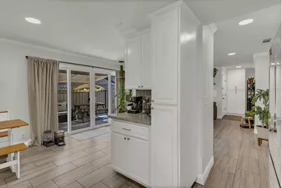 705 Roundtree Court, Sacramento, CA 95831 - Photo 19