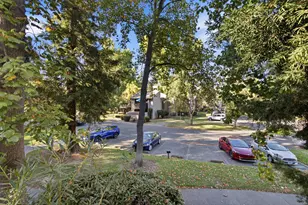2202 Woodside Ln, Sacramento, CA 95825 - Photo 23