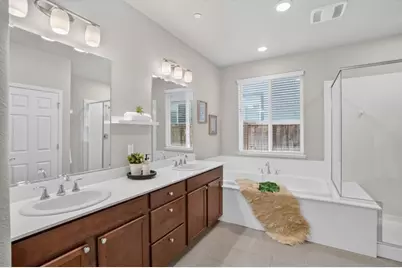 9968 Wagoner Way, Elk Grove, CA 95757 - Photo 25