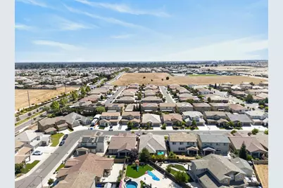 9968 Wagoner Way, Elk Grove, CA 95757 - Photo 45