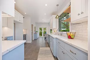 2400 Marshall Way, Sacramento, CA 95818 - Photo 23