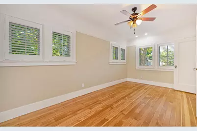 2400 Marshall Way, Sacramento, CA 95818 - Photo 37