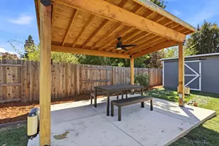 9026 El Carrilo Ct, Elk Grove, CA 95624 - Photo 27
