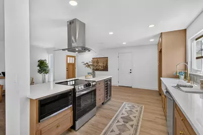 1056 Entrada Road, Sacramento, CA 95864 - Photo 7