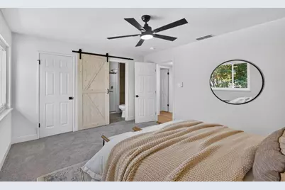 1056 Entrada Road, Sacramento, CA 95864 - Photo 19
