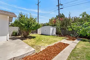 1056 Entrada Rd, Sacramento, CA 95864 - Photo 35