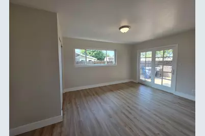 10237 Coloma Road, Rancho Cordova, CA 95670 - Photo 7