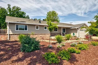 6942 S Land Park Drive, Sacramento, CA 95831 - Photo 3