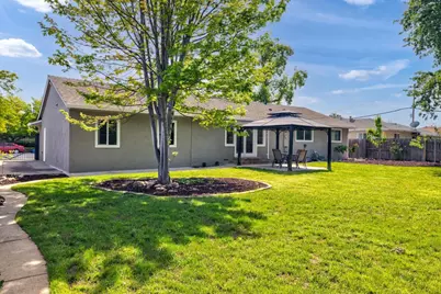 6942 S Land Park Drive, Sacramento, CA 95831 - Photo 27