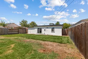 2040 Robert Way, Sacramento, CA 95825 - Photo 21