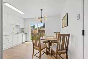 2040 Robert Way, Sacramento, CA 95825 - Photo 11