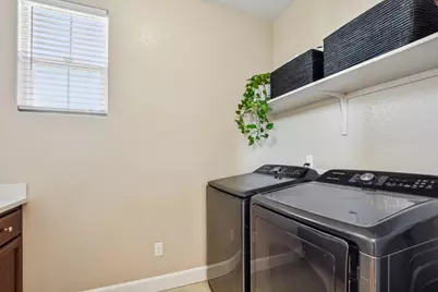1316 Folsom Meadows Circle, Folsom, CA 95630 - Photo 19