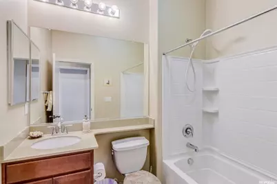 10858 Wraysbury Way, Rancho Cordova, CA 95670 - Photo 19
