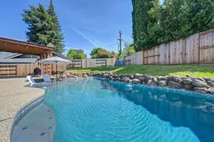 4950 Richwood Ct, Fair Oaks, CA 95628 - Photo 37