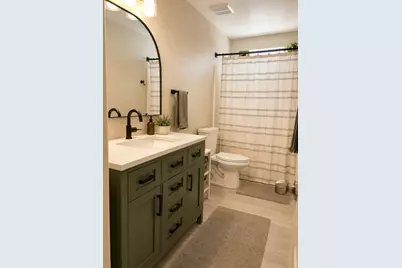 2113 Yarnell Way, Elk Grove, CA 95758 - Photo 9