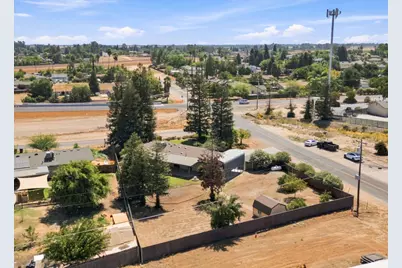 18518 Hanover Drive, Madera, CA 93638 - Photo 43