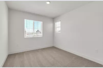 7843 Delta Shores Circle N, Sacramento, CA 95832 - Photo 19
