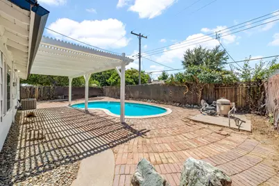 5913 Brett Drive, Sacramento, CA 95842 - Photo 33