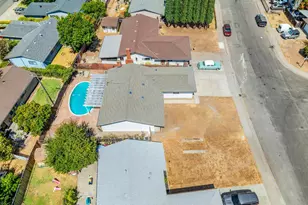 5913 Brett Dr, Sacramento, CA 95842 - Photo 41