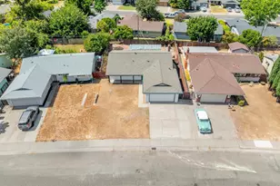 5913 Brett Dr, Sacramento, CA 95842 - Photo 39