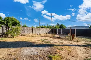 567 E St, Waterford, CA 95386 - Photo 39