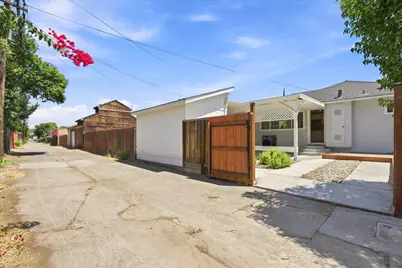 2140 Gerber Avenue, Sacramento, CA 95817 - Photo 29
