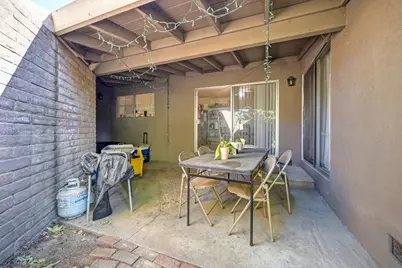 310 Bello Rio Way, Sacramento, CA 95831 - Photo 13