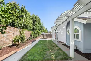 7480 Wynndel Way, Elk Grove, CA 95758 - Photo 39