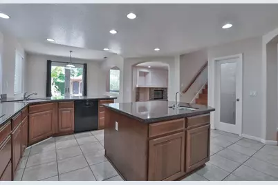 3373 Marina Cove Circle, Elk Grove, CA 95758 - Photo 7